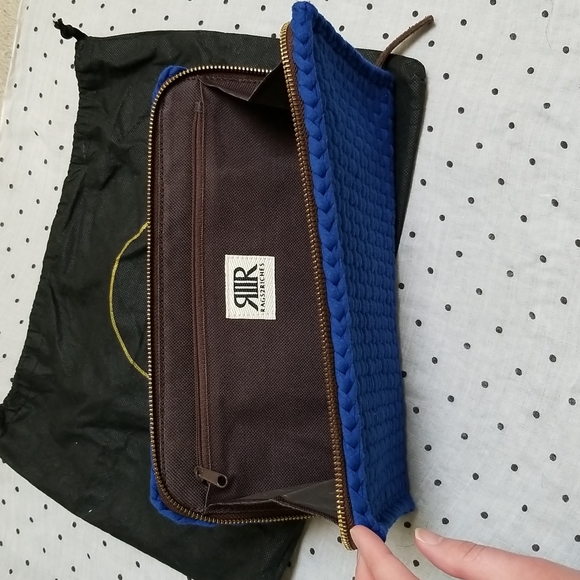 Rags2Riches handwoven blue clutch - Picture 3 of 7